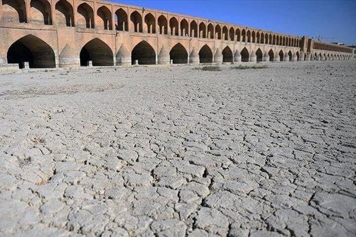 باران به فرمان نمی‌بارد