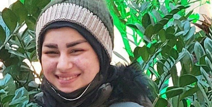 پدر غزل: از دادگاه برای ازدواج گواهی رشد گرفتیم