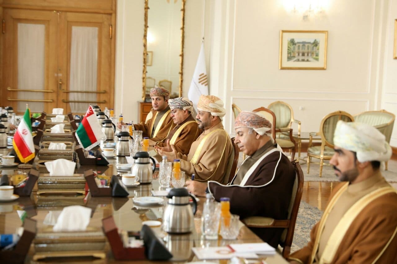وزیر خارجه عمان: حامل نامه سلطان برای رئیس جمهور ایران هستم