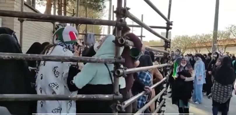 فوتبال ؛ بدون زنان