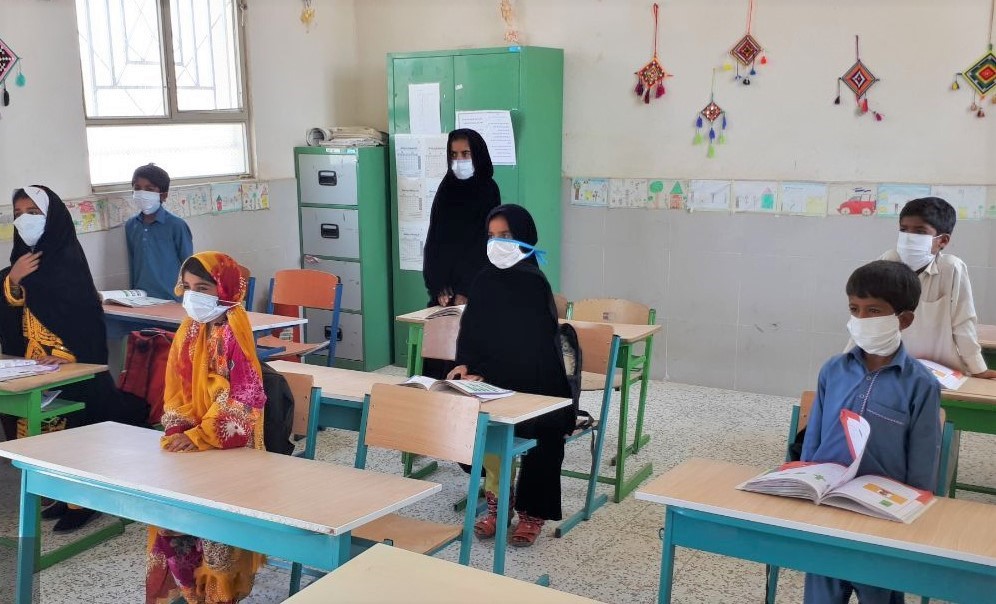 ستاد کرونا ساعات کار ادارات را عادی و مدارس و دانشگاه ها را حضوری کرد