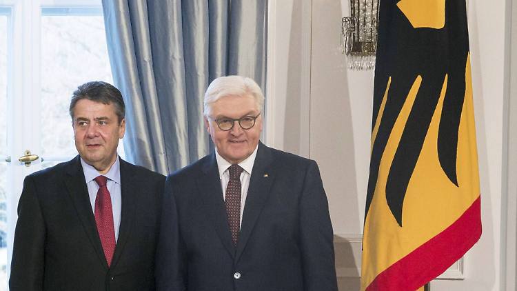 زیگمار گابریل : تانک و موشک جایگزین سیاست خارجی و دیپلماسی نیست