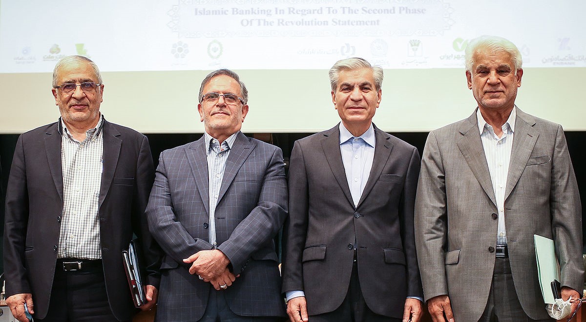 نامه بانکداران به قالیباف طرح بانکداری را متوقف کنید