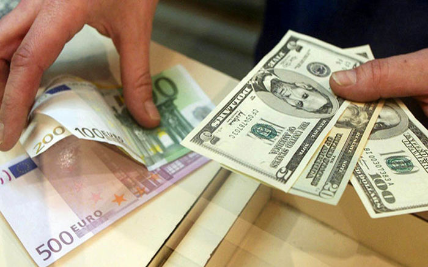 ممانعت بانک مرکزی عراق از انتقال دلار به ایران
