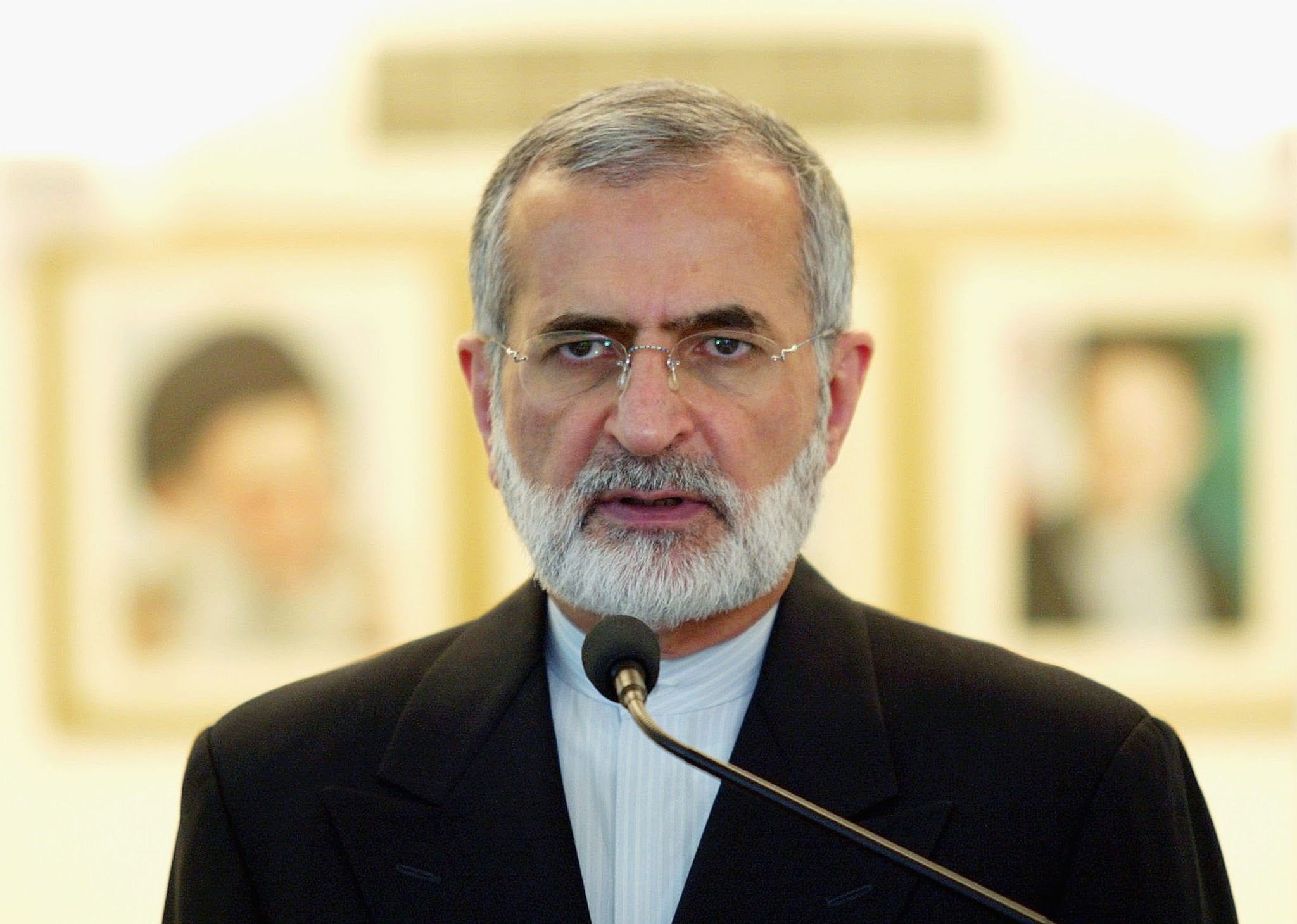 خرازی عازم قطر شد