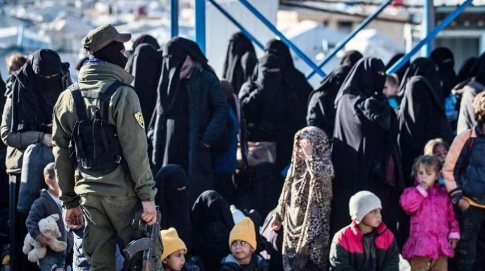 ۱۰۴ تاجیک از اردوگاه اسیران داعشی به دوشنبه بازگشتند