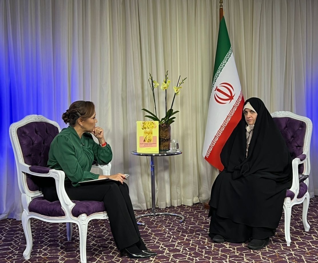 جمیله علم‌الهدی: قدمت آمریکا به اندازه قدمت درختان دانشگاهی که من تدریس می‌کنم هم نیست