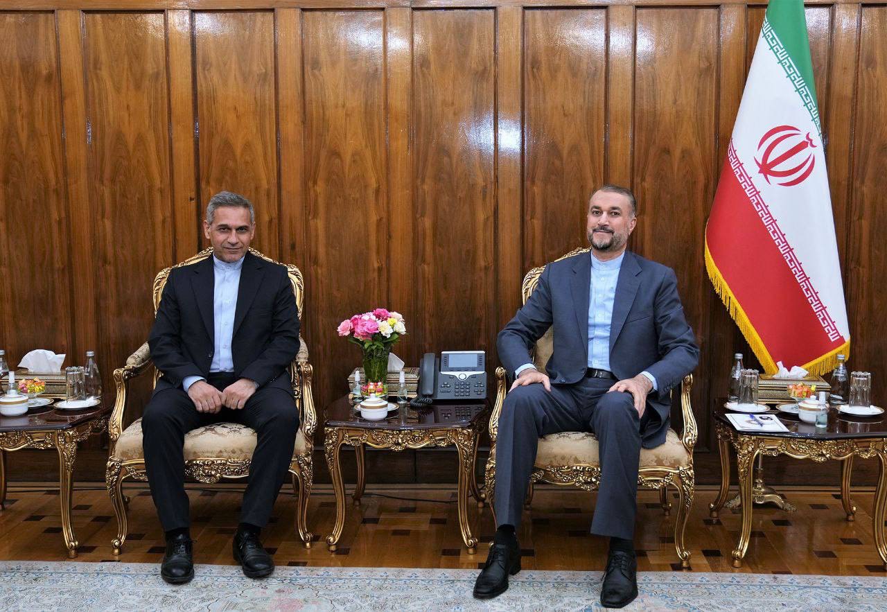 دیدار سفیر جدید ایران در قرقیزستان با وزیر امور خارجه