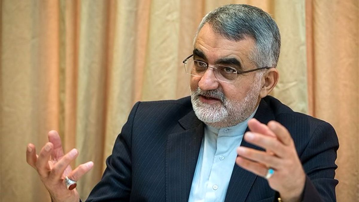 بروجردی: مشکل پول‌های بلوکه شده‌ای در چین نداریم