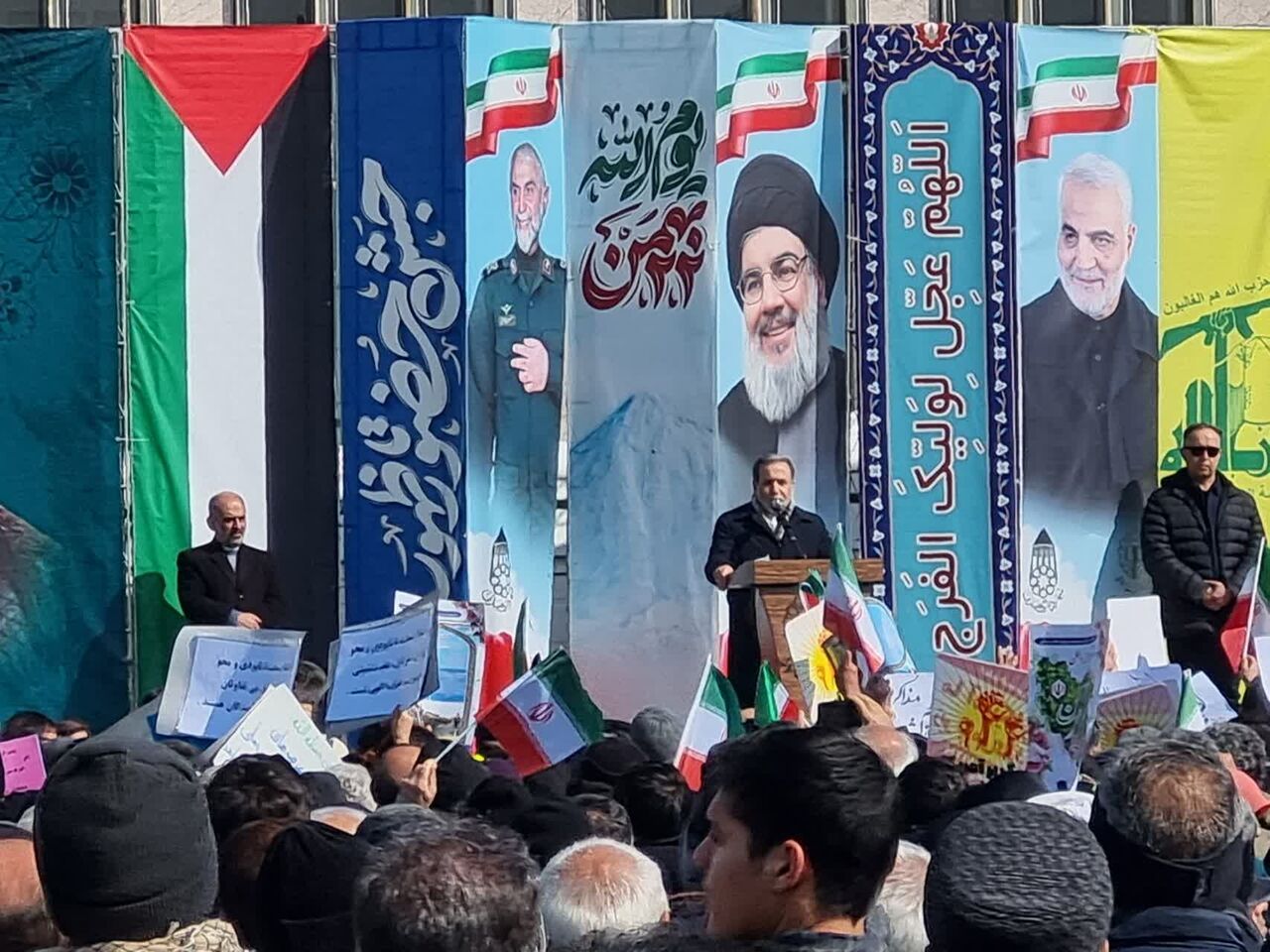 عراقچی: زیر فشار و تهدید مذاکره نمی‌کنیم