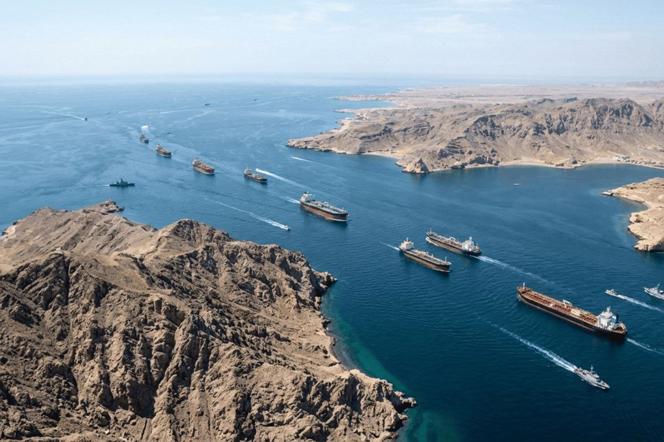 مذاکرات ایران و عمان و تشکیل یک مسیر دریایی موقت در تنگه هرمز